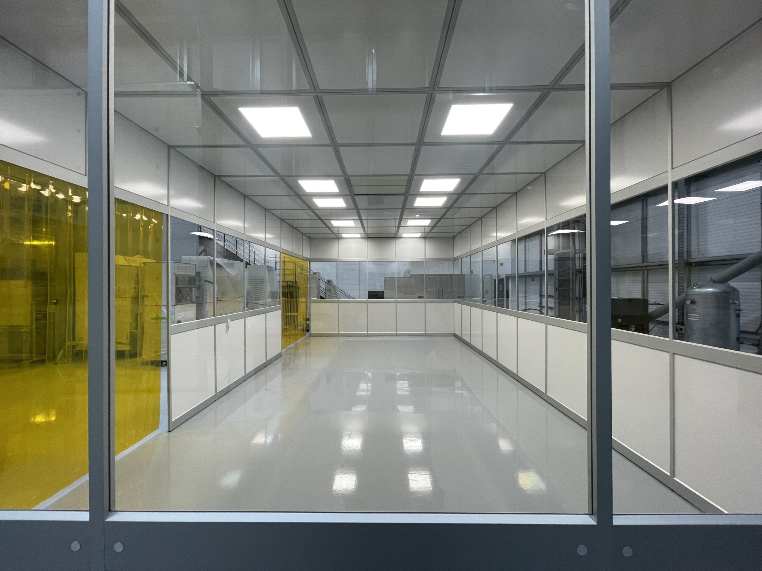 Monmouth Scientific | Modular Cleanroom | NIKON Precision