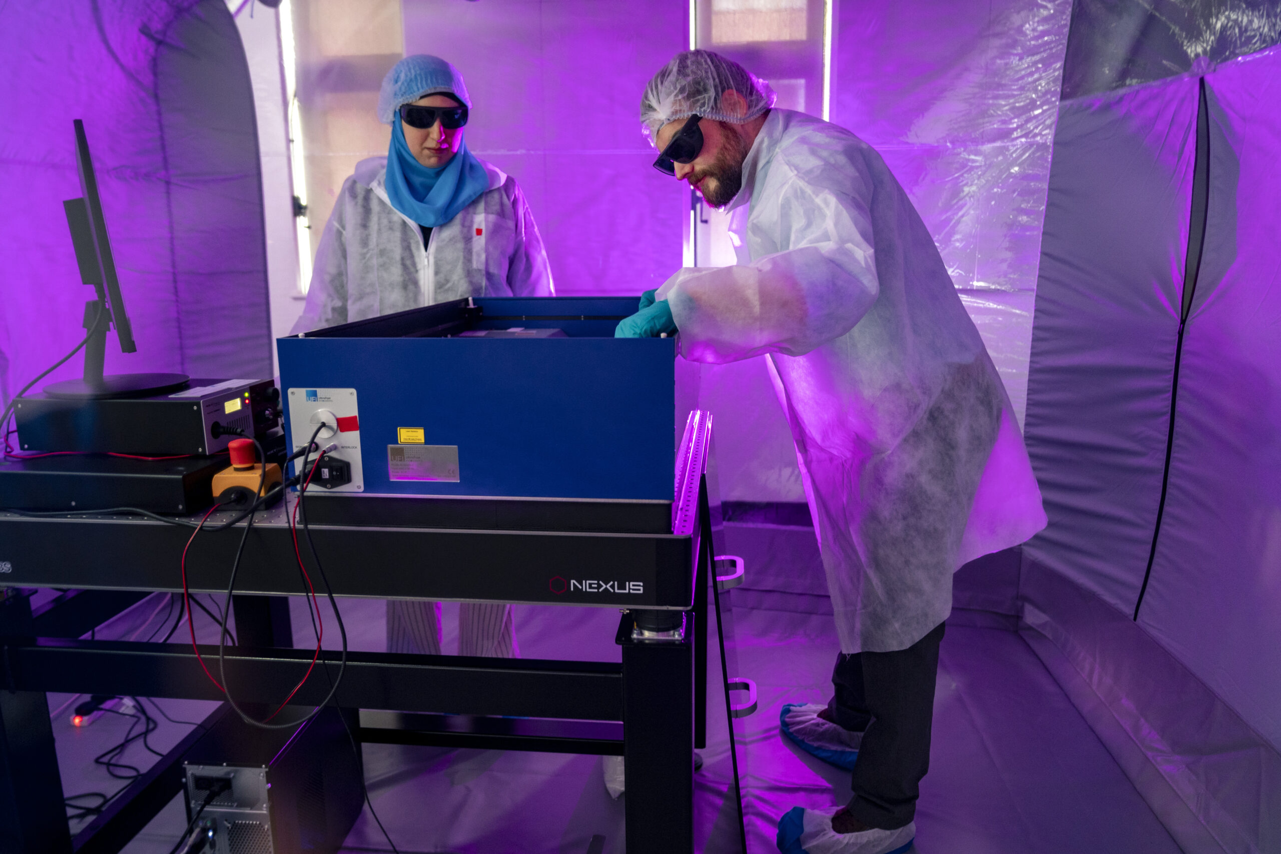 Monmouth Scientific | Product | Clean Tent | University of Strathclyde