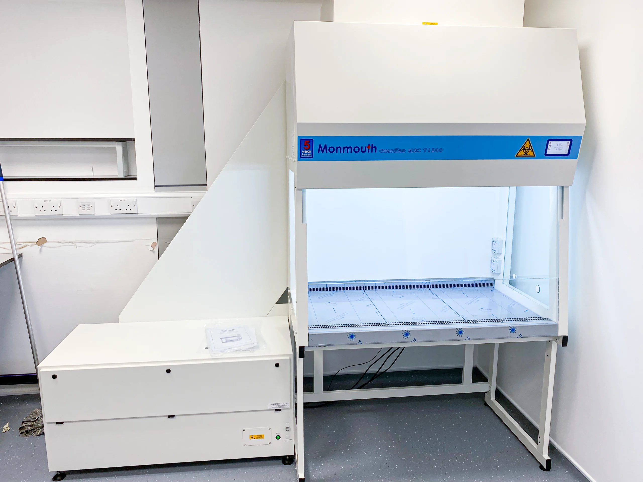 Monmouth Scientific | University of Cambridge Zoology | Class 2 Biological Safety Cabinet